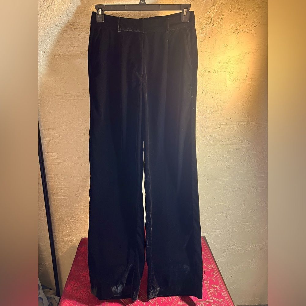 Velvet wide leg pants, black, pockets,back pocket, great preloved condition